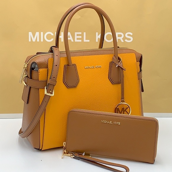 Michael Kors Handbags - MICHAEL KORS MERCER MEDIUM TOP ZIP BELTED SATCHEL & LARGE CONTINENTAL  WALLET